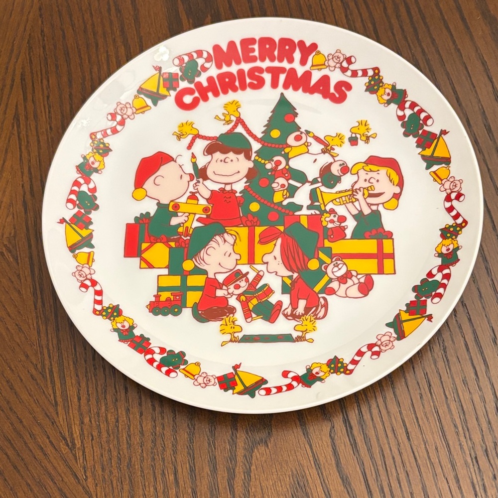 Vintage Peanuts Characters Decorative Plate